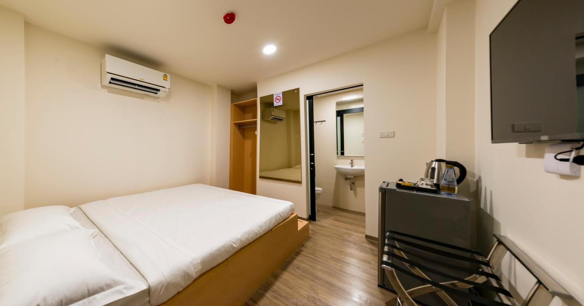 P18 Hotel Bangkok Rum bild